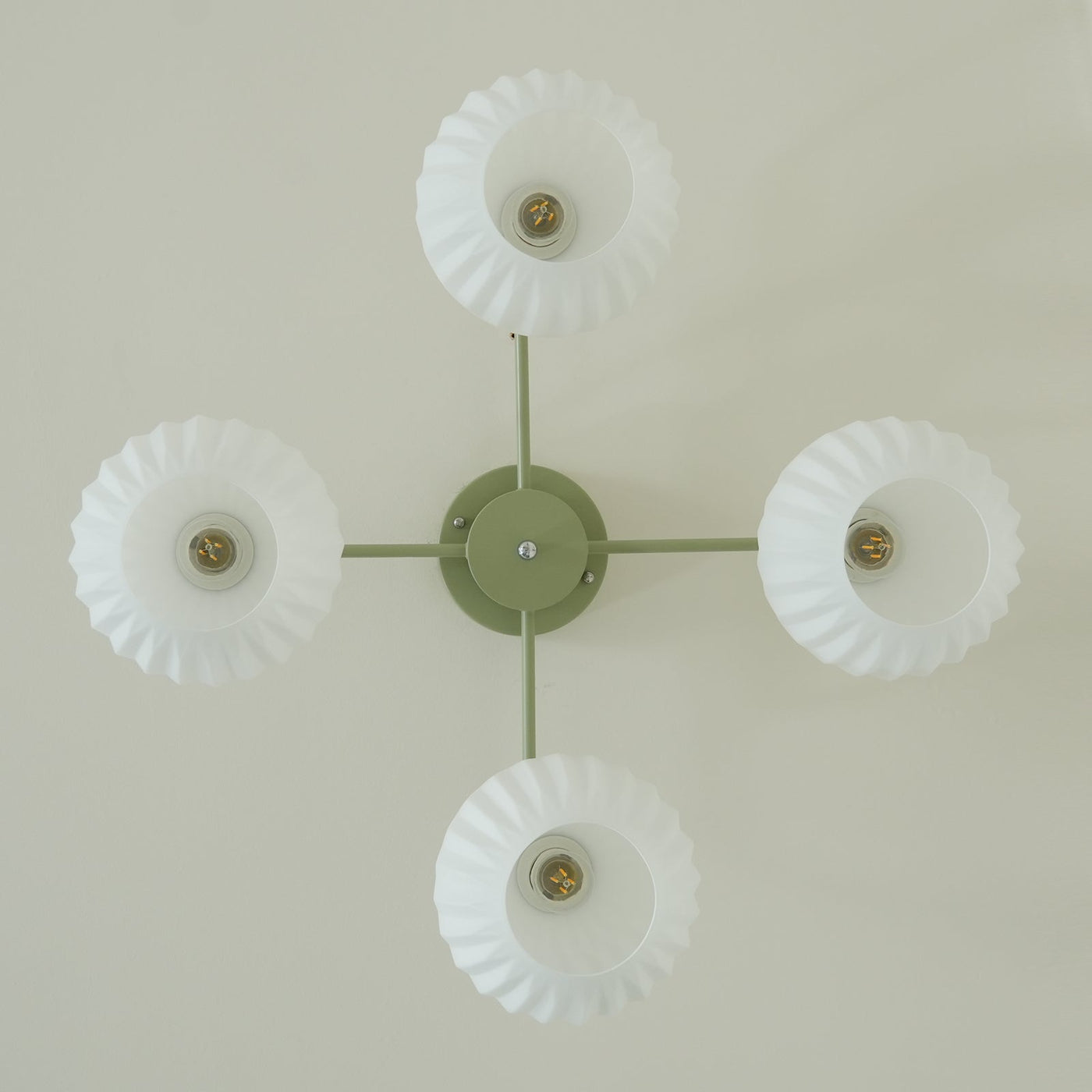 LuxeAura - Ceiling Lamp with Renee-Inspired Design and Warm Light