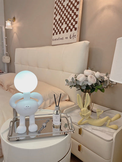RoboLuxe - Table Lamp with Robot-Inspired Design and Cozy Illumination
