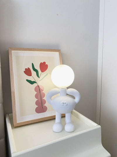 RoboLuxe - Table Lamp with Robot-Inspired Design and Cozy Illumination