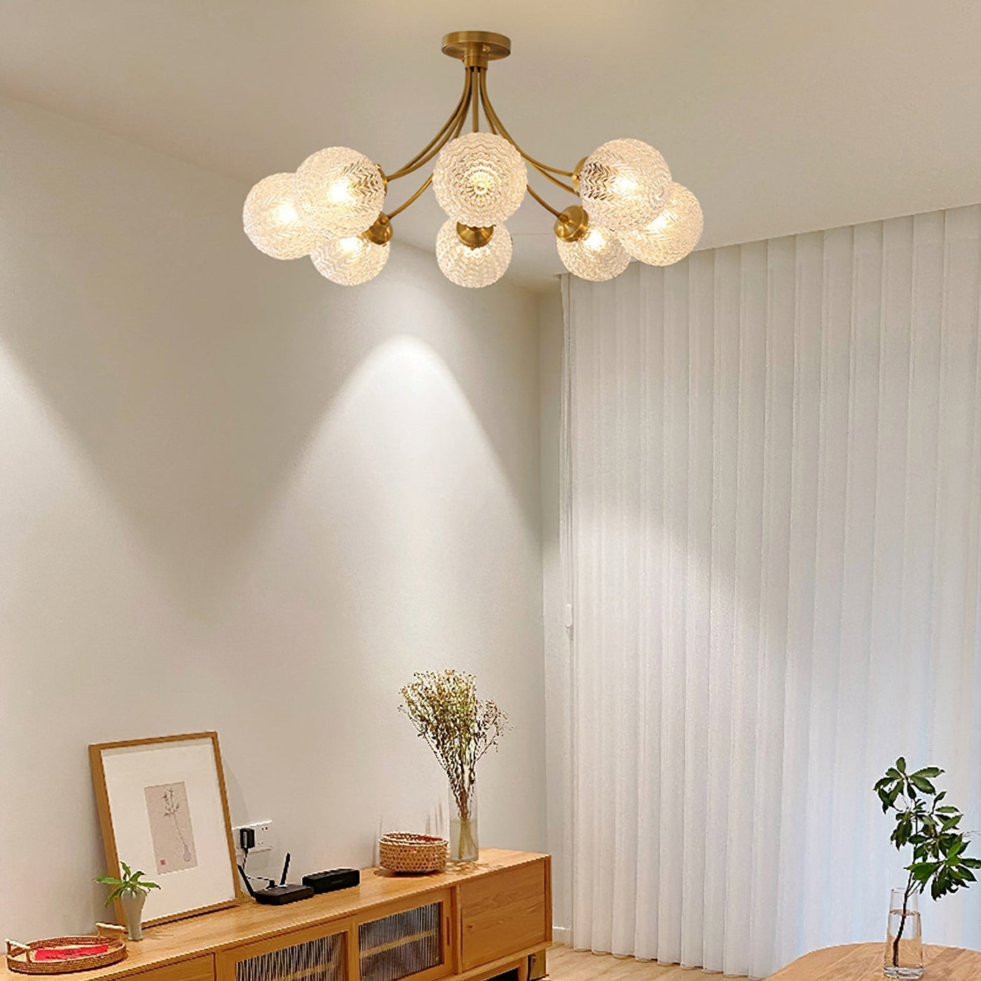 RetroGlow - Ceiling Lamp with Vintage Glass Style and Warm Ambience