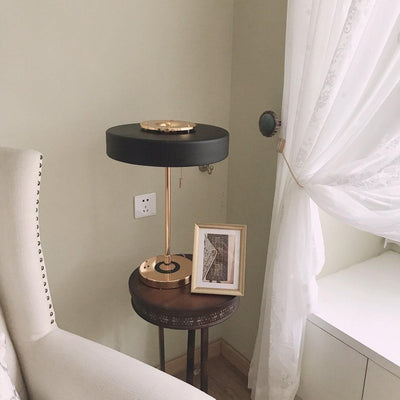 ElegantGlow – Timeless Metal and Acrylic Table Lamp