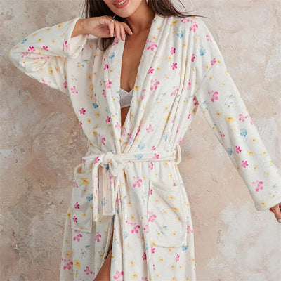 BloomCocoon – Luxurious House Robe with a Touch of Blossom