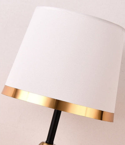 NoirBeam – Sleek Table Lamp in Gold and Black for Subtle Lighting