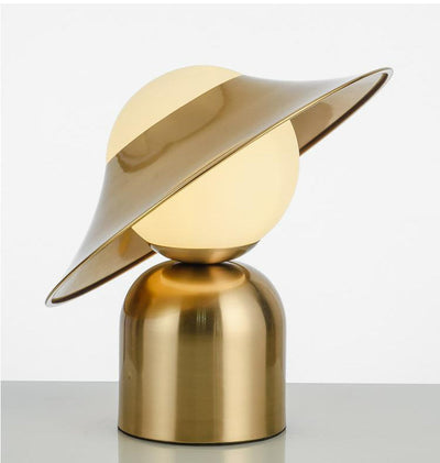 GoldenGlow – Nordic Style Table Lamp in Gold