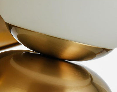 GoldenGlow – Nordic Style Table Lamp in Gold