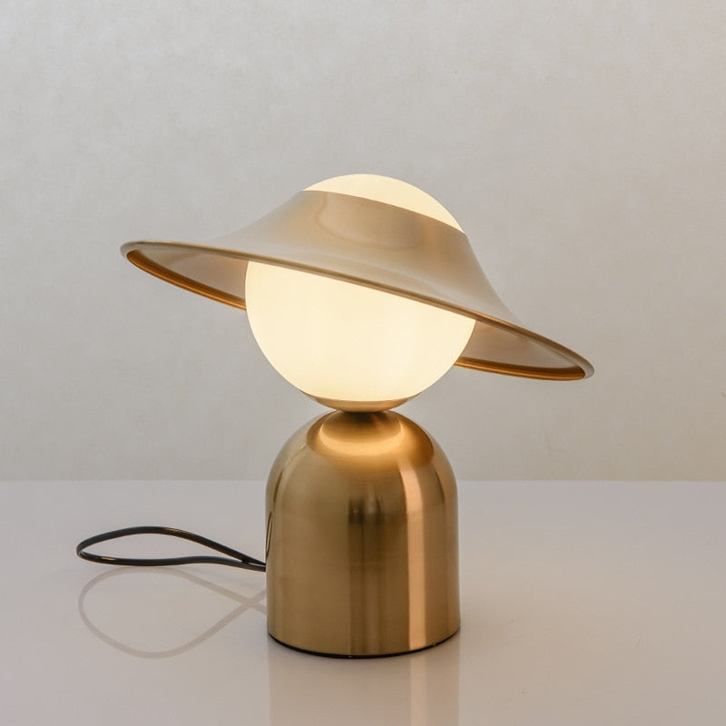 GoldenGlow – Nordic Style Table Lamp in Gold