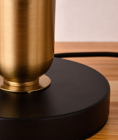 NoirBeam – Sleek Table Lamp in Gold and Black for Subtle Lighting