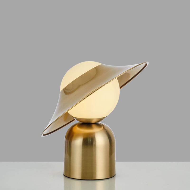 GoldenGlow – Nordic Style Table Lamp in Gold