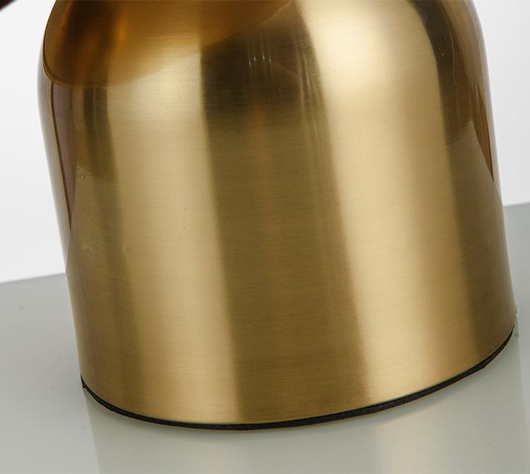 GoldenGlow – Nordic Style Table Lamp in Gold