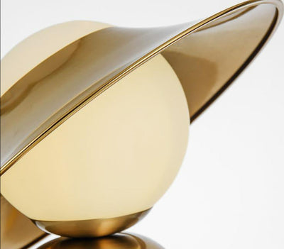 GoldenGlow – Nordic Style Table Lamp in Gold