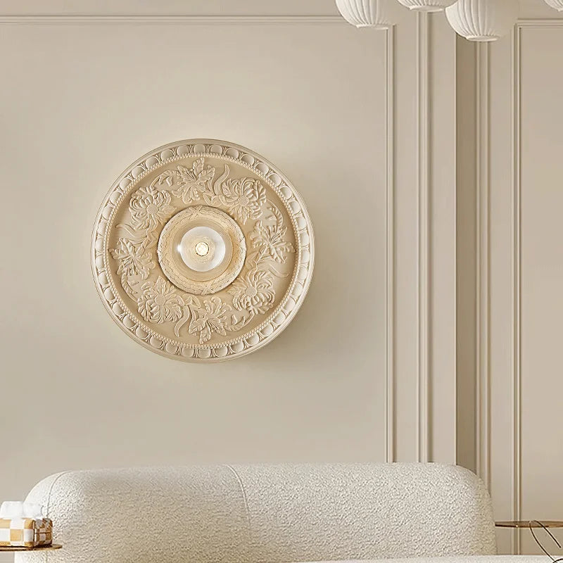 LuxeBeam – Classic Retro Wall Lamp for Exclusive Rooms