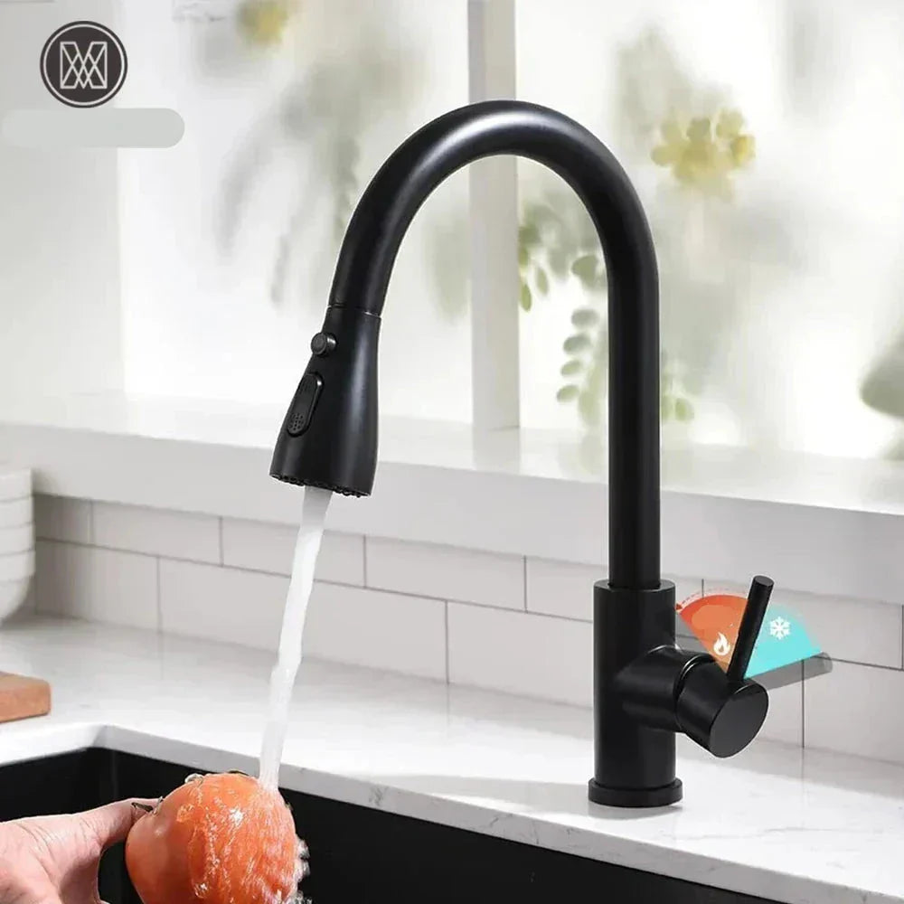 ObsidianFlow – Stylish Pull-Down Kitchen Tap