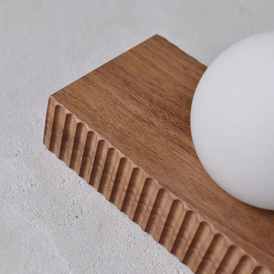 LuxeWood – Chic Walnut Wall Lamp for Unique Ambiances