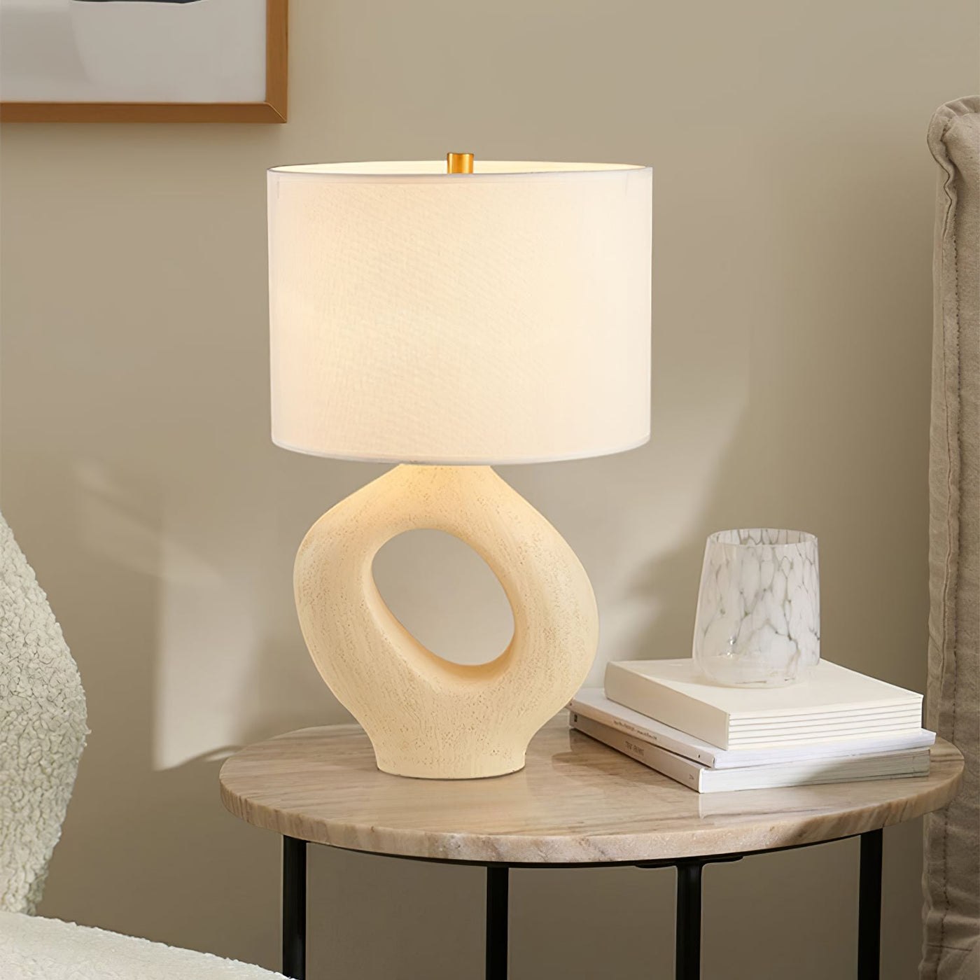 SculptGlow – Resin Table Lamp with Soft Linen Shade