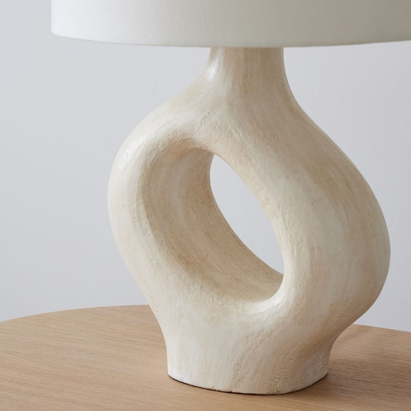 SculptGlow – Resin Table Lamp with Soft Linen Shade
