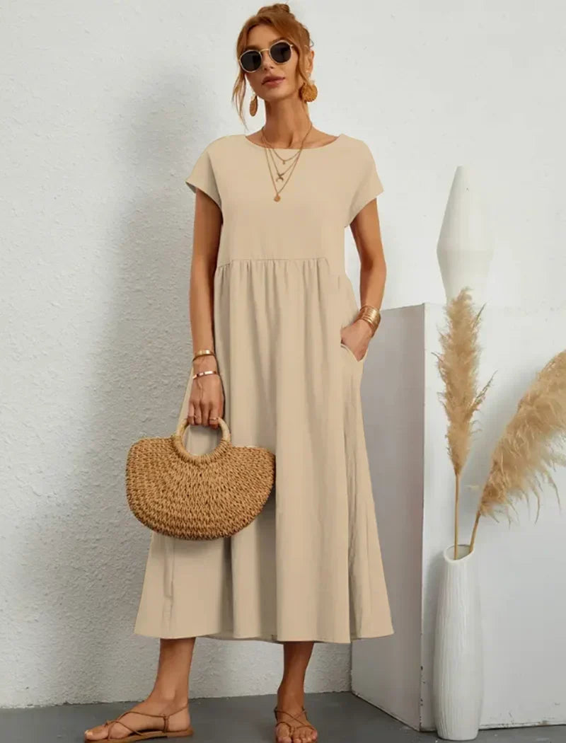 GraceLuxe - Timeless Evening Gown for a Stylish and Refined Look