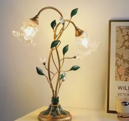 BloomGlow – Elegant Flower-Inspired Table Lamp