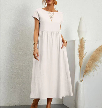 GraceLuxe - Timeless Evening Gown for a Stylish and Refined Look