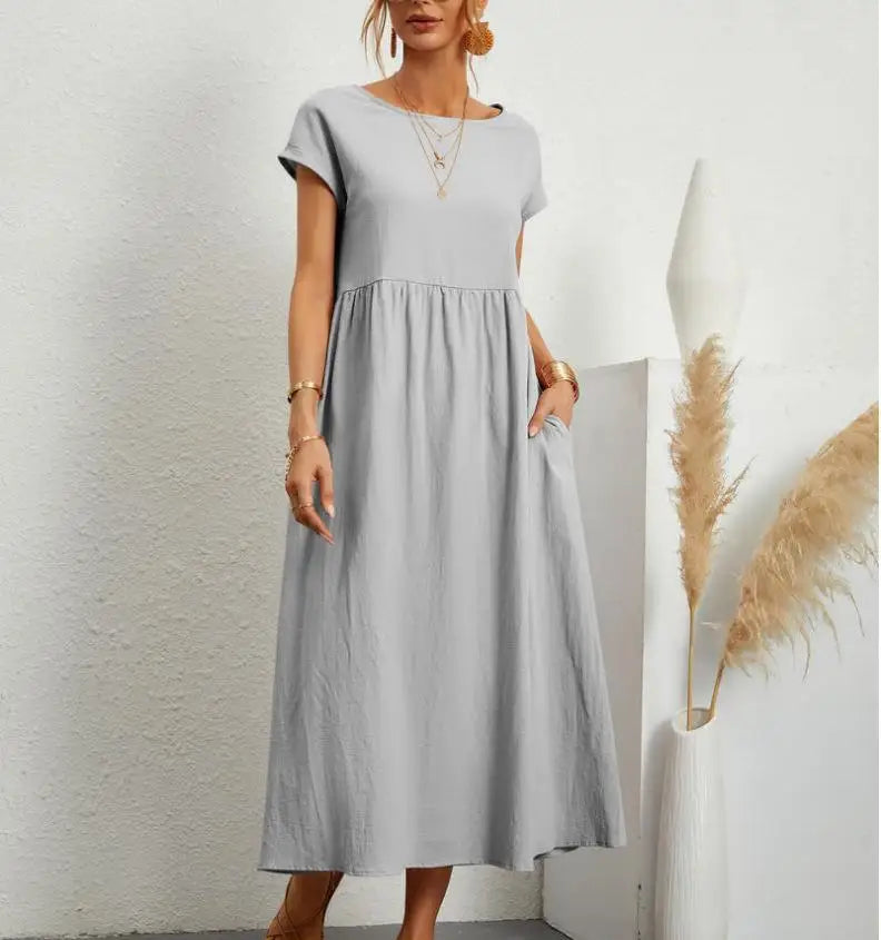 GraceLuxe - Timeless Evening Gown for a Stylish and Refined Look