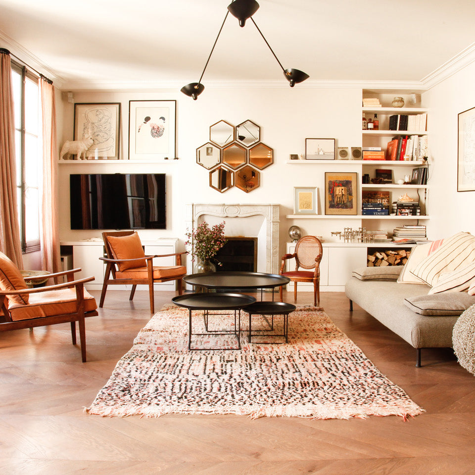 LuxeAura - Ceiling Lamp with Serge-Inspired Design and Refined Light