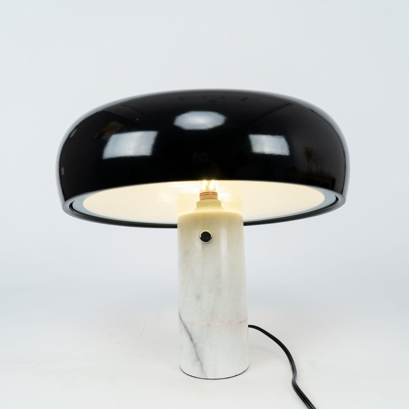 MarbleVista - Stylish Decorative Table Lamp