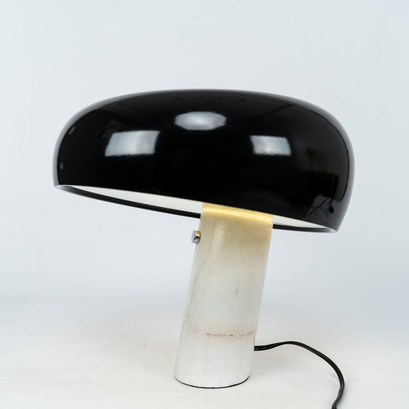 MarbleVista - Stylish Decorative Table Lamp