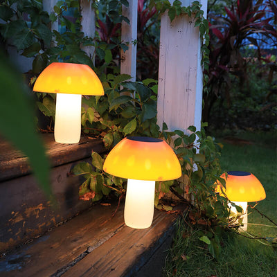 GlowShroom - Solar Garden Lantern