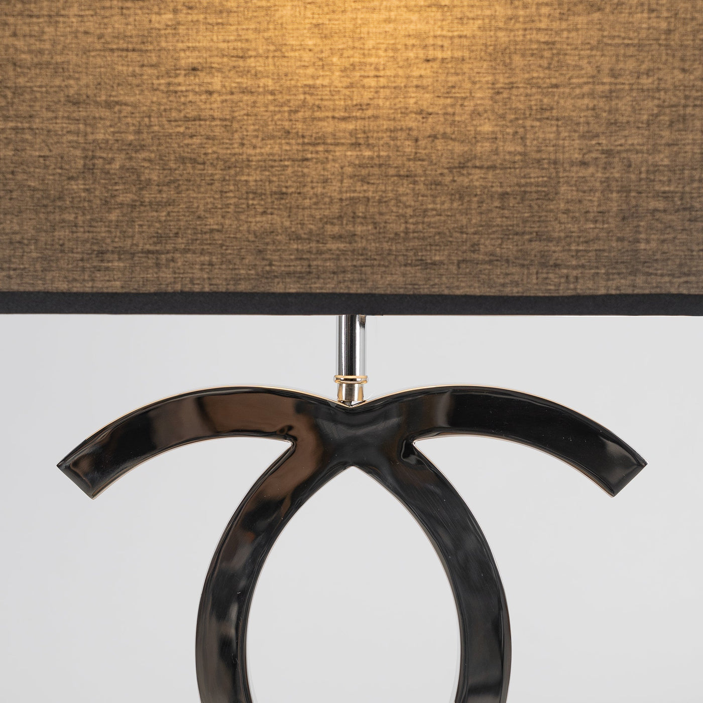 LuxeGlow – Modern Stainless Steel Table Lamp
