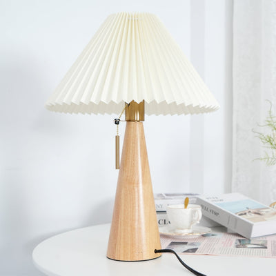 AntiqueRadiance – Elegant Wood and Metal Table Lamp