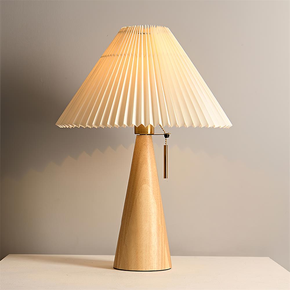 AntiqueRadiance – Elegant Wood and Metal Table Lamp
