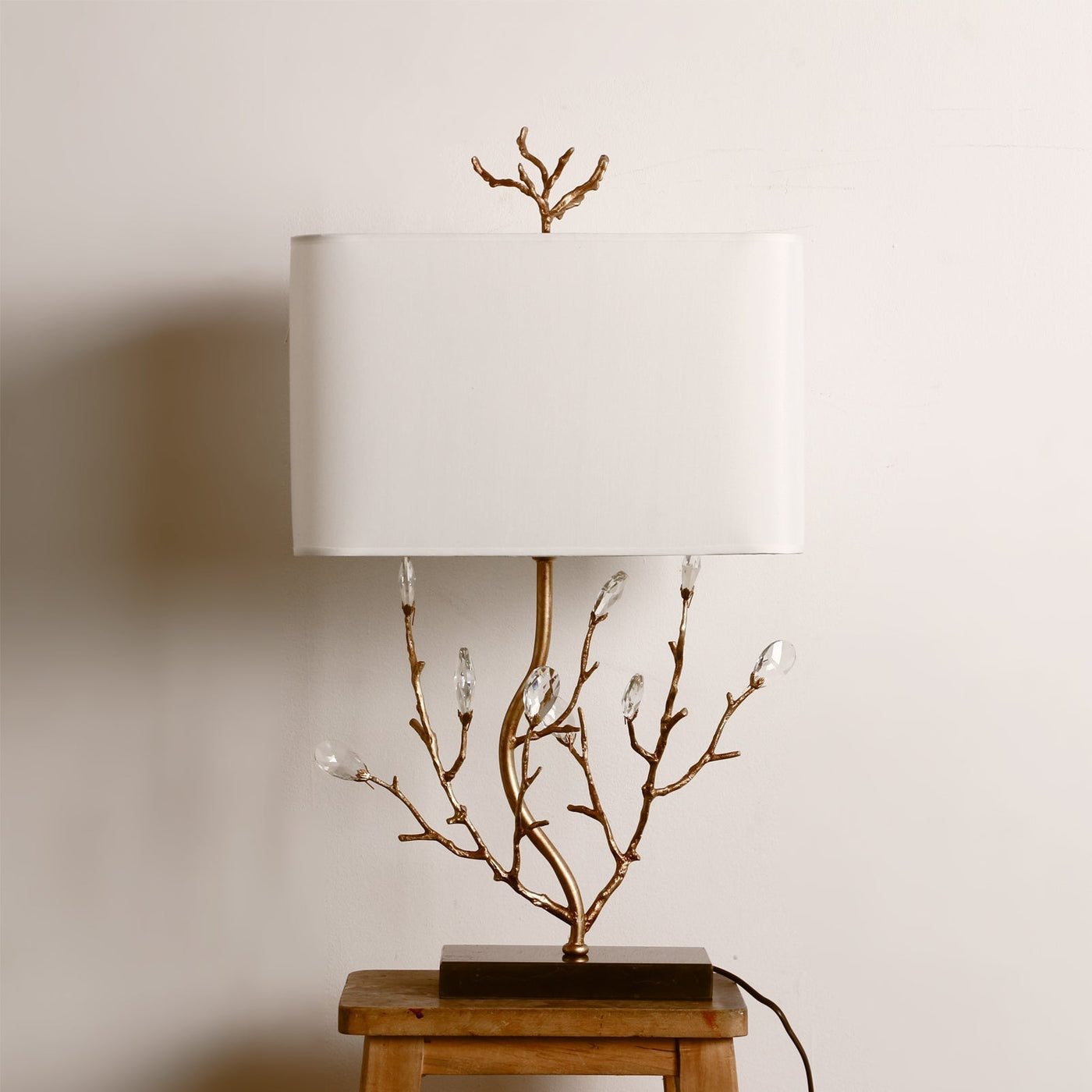 GoldenAura - Brass Lamp