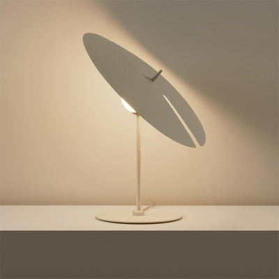 LuxeHarmony - Table Lamp with Subtle Elegance and Warm Light Spread