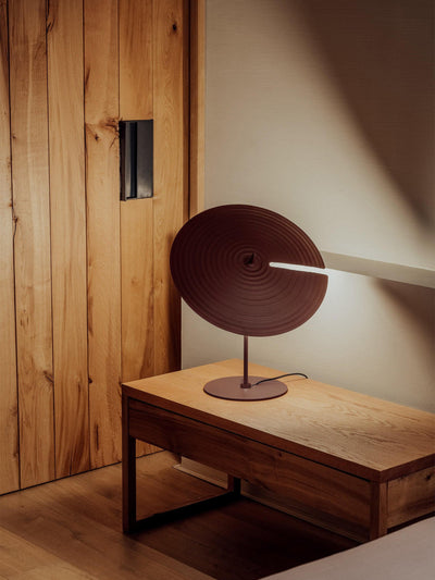 LuxeHarmony - Table Lamp with Subtle Elegance and Warm Light Spread