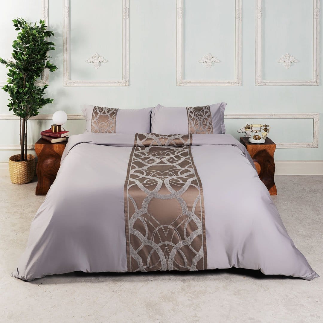 SatinLoom – Elegant Grey Duvet Cover Set with Chain Pattern