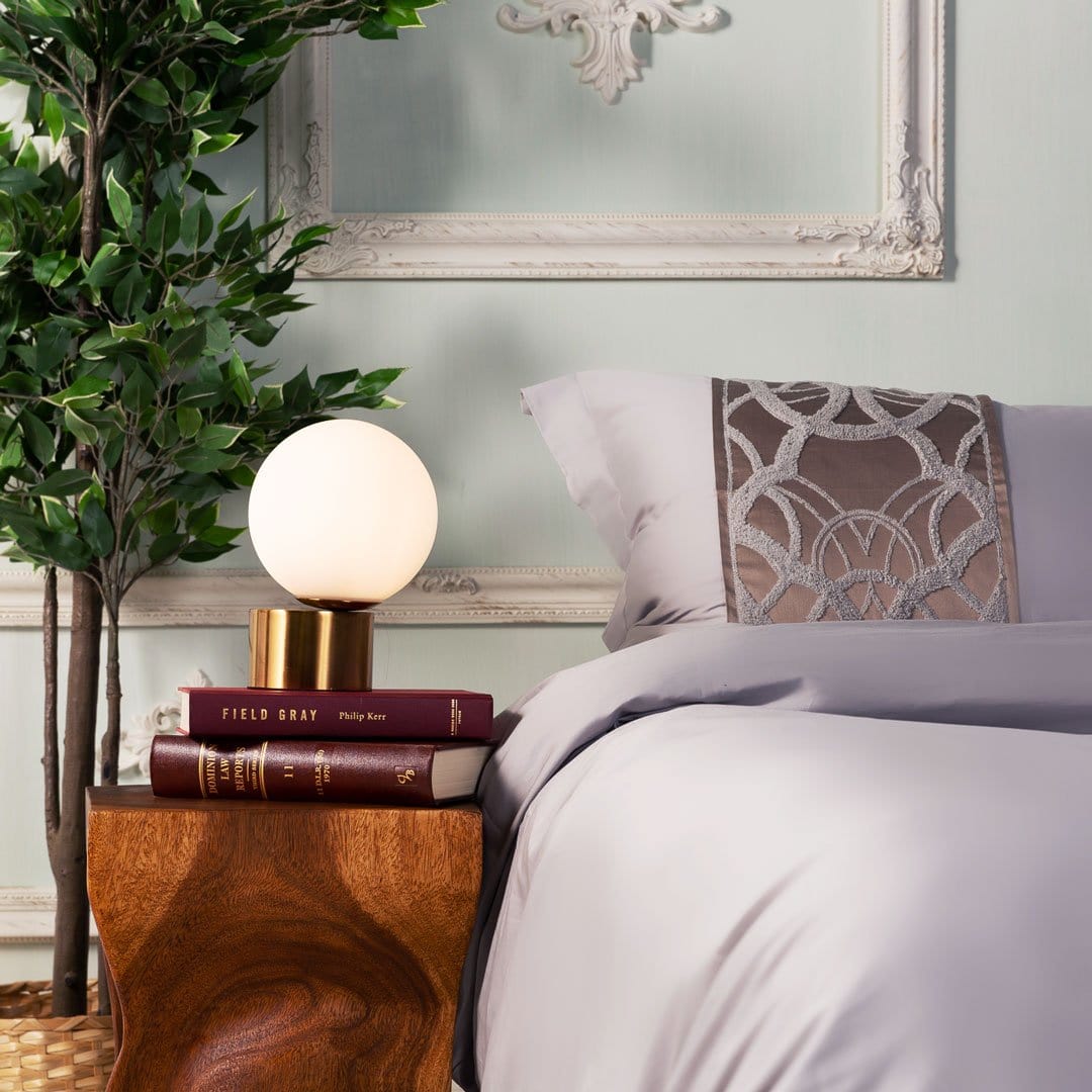 SatinLoom – Elegant Grey Duvet Cover Set with Chain Pattern