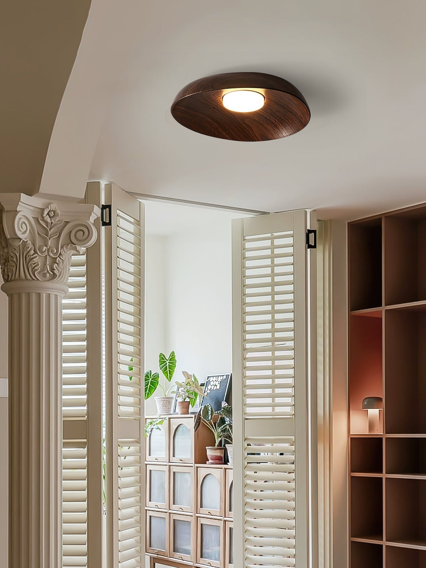 MinimalLuxe - Ceiling Light with Simple Design and Warm Glow