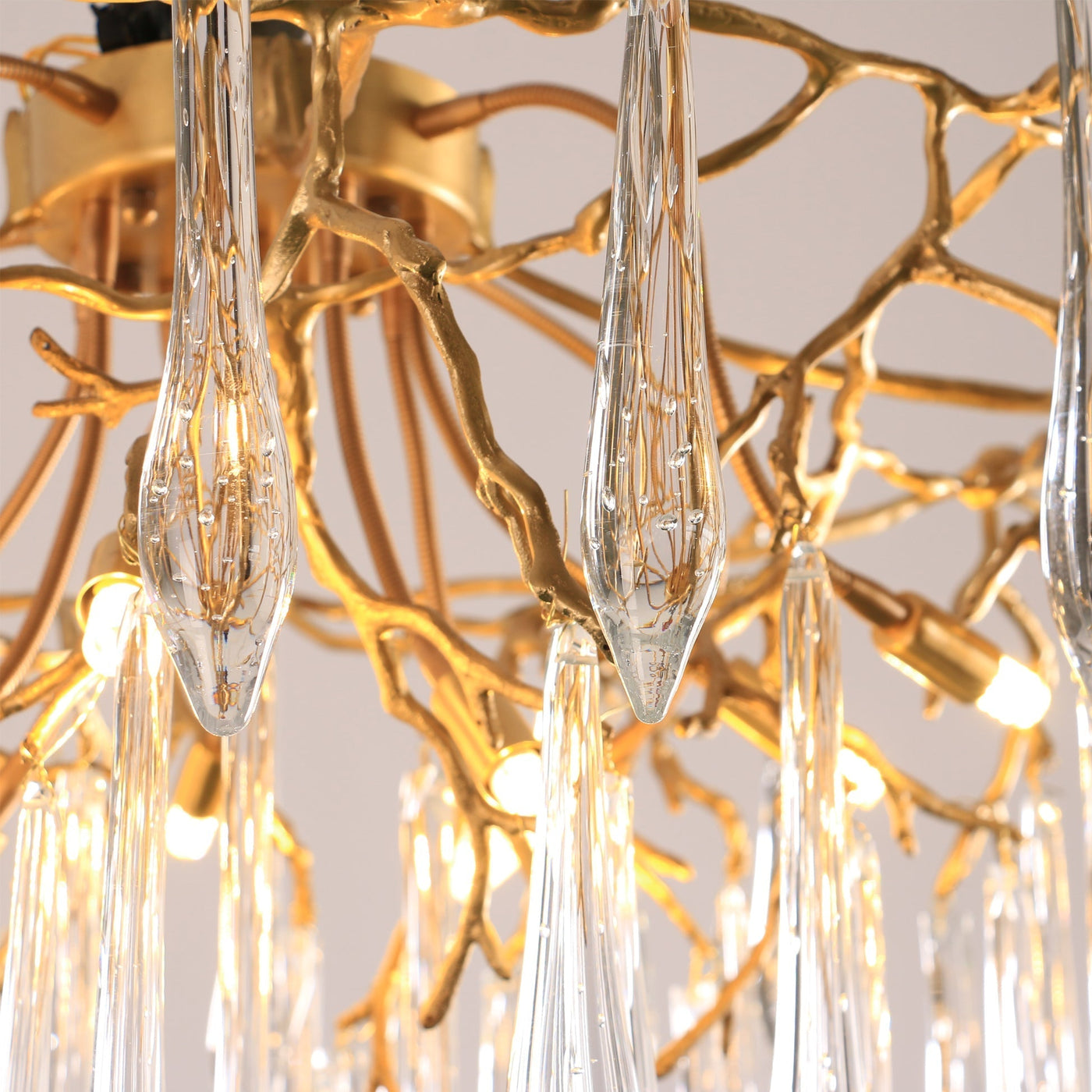 CrystalGlow - Ceiling Lamp with Radiant Droplet Crystals
