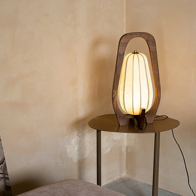 LuxeTotem - Elegant Lamp