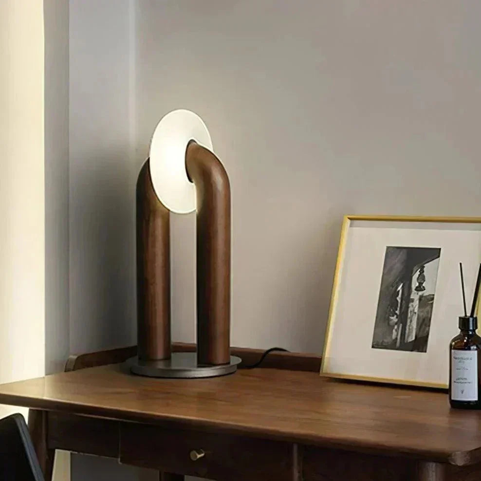 CurveGlow – Innovative Desk Light