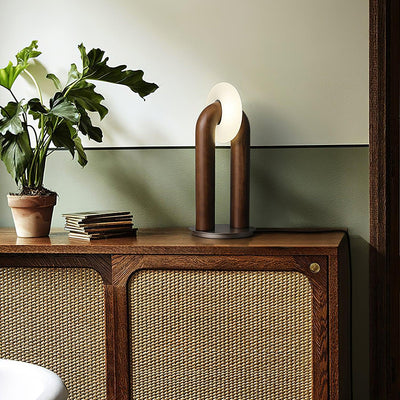 CurveGlow – Innovative Desk Light