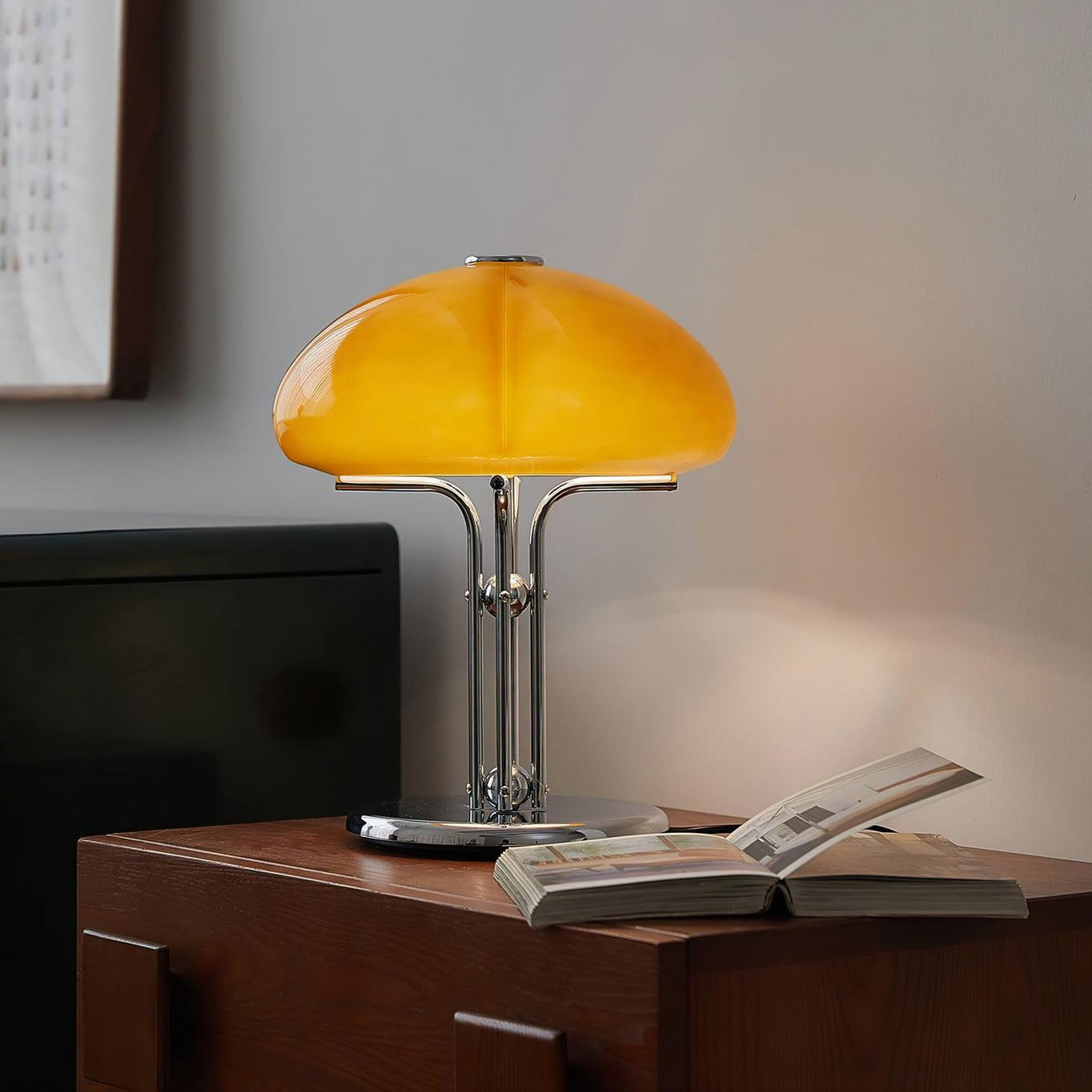 GlowMushroom - Bauhaus-Inspired Table Light