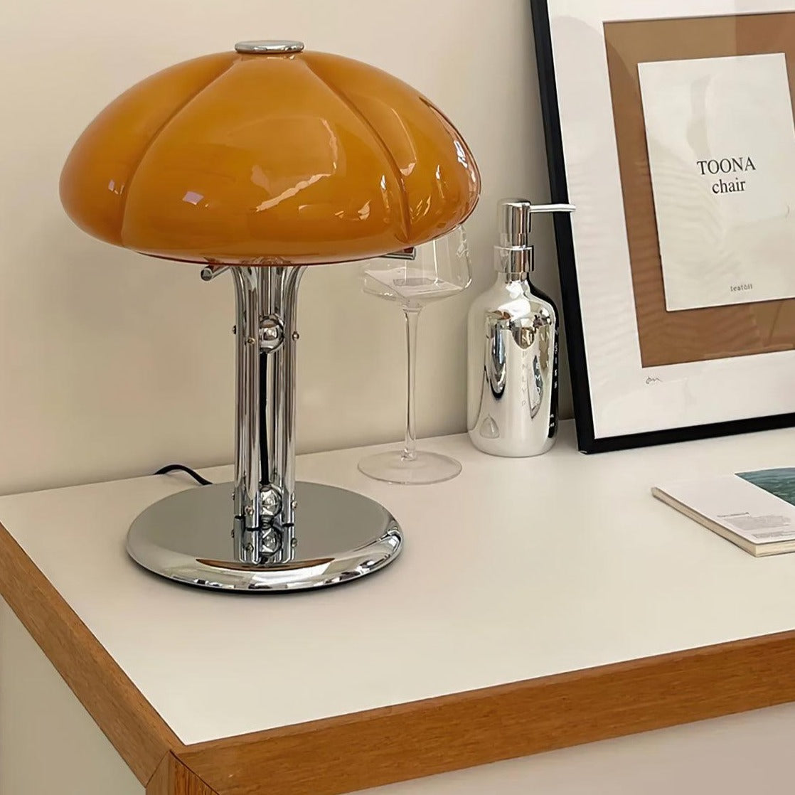 GlowMushroom - Bauhaus-Inspired Table Light
