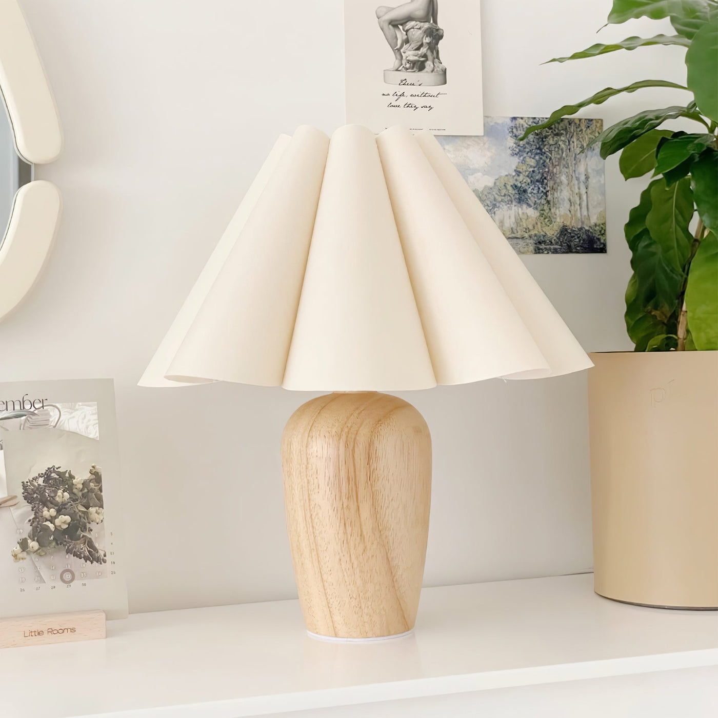 ChicGlow – Velvet Pleated Table Lamp with Wooden Stand