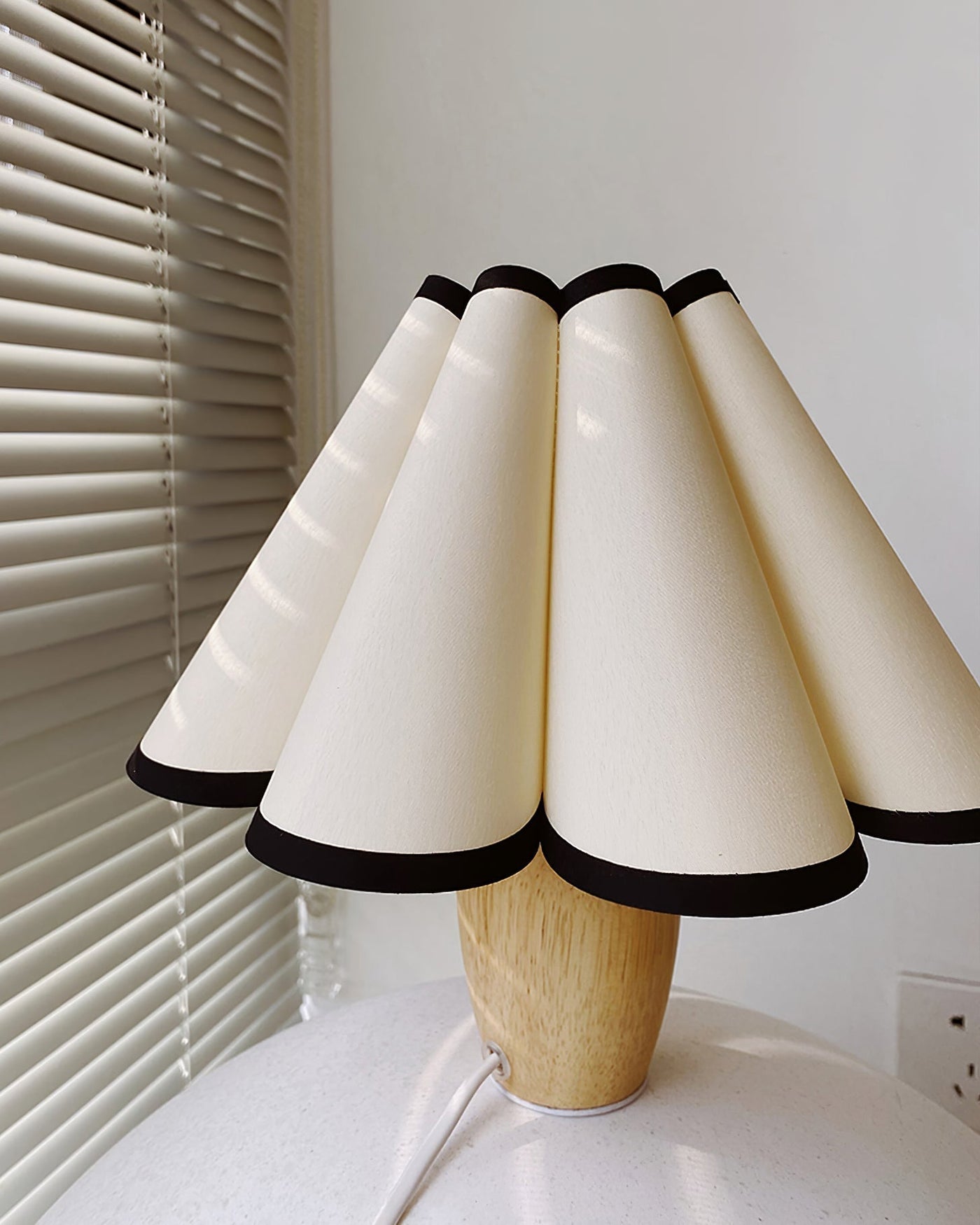 LuxFold – Vintage Inspired Woven Lamp