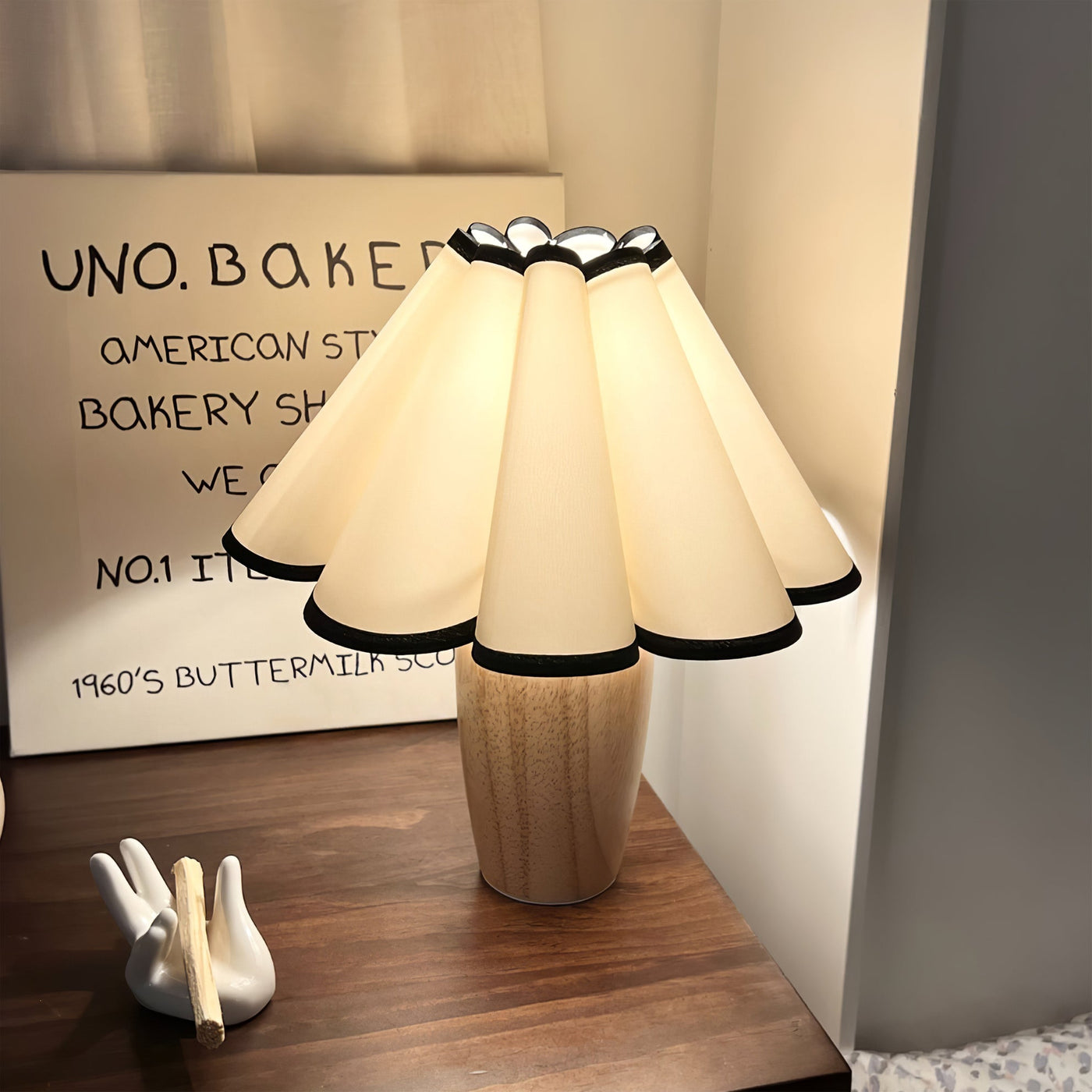 LuxFold – Vintage Inspired Woven Lamp