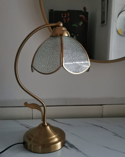 GlowPetal – Luxurious Floral Glass Table Lamp
