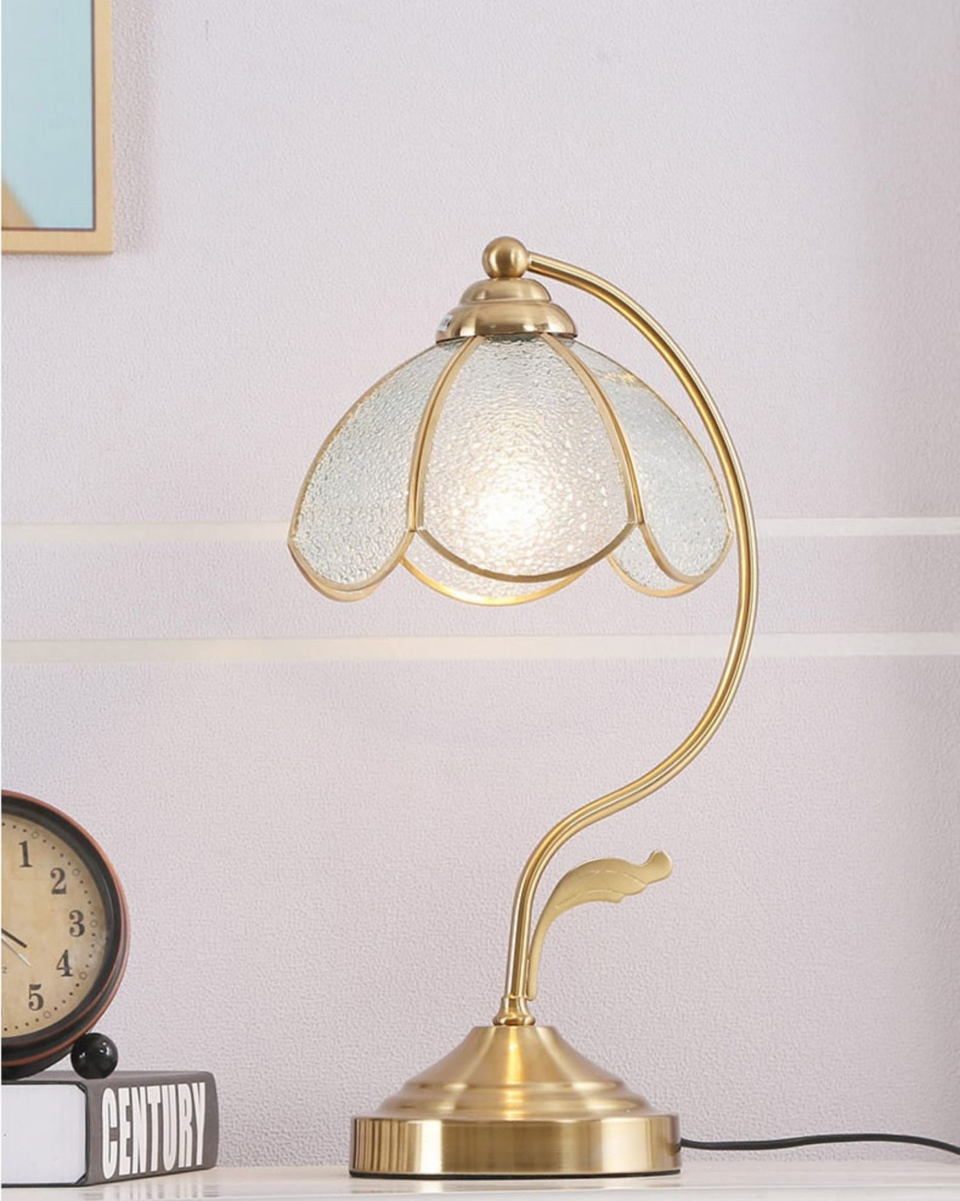 GlowPetal – Luxurious Floral Glass Table Lamp