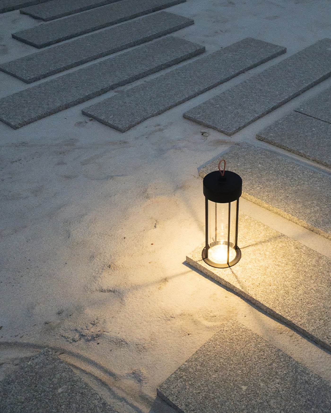 BrightFlow – Compact Dimmable LED Lamp