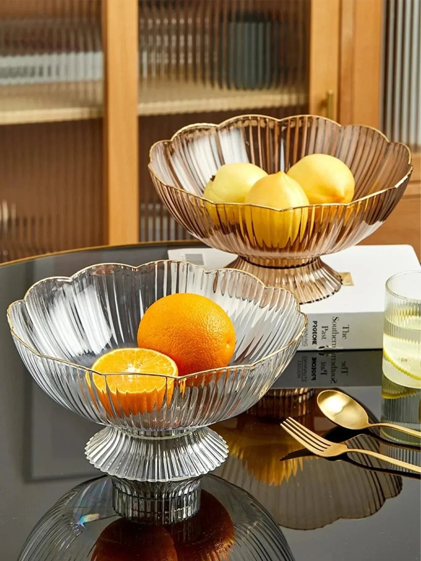 FleurAura - Chic Luxury Fruit Bowl