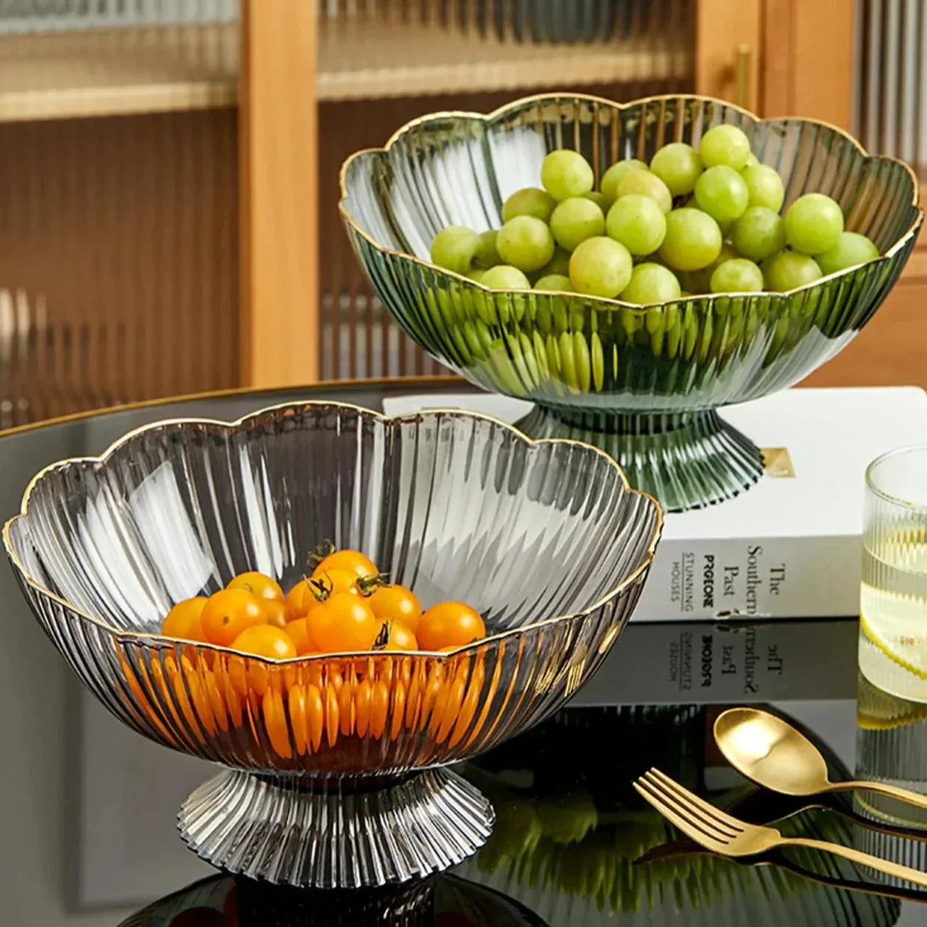 FleurAura - Chic Luxury Fruit Bowl